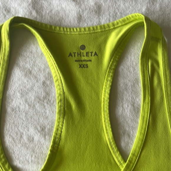 Athleta Momentum VGUC tank-lime color - Picture 2 of 3